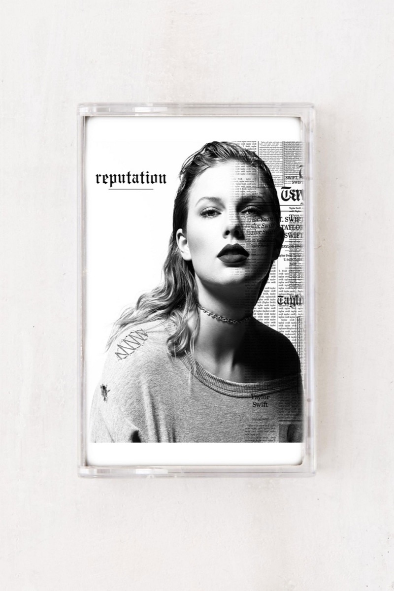 reputation, Casete limitado de Urban Outfitters
