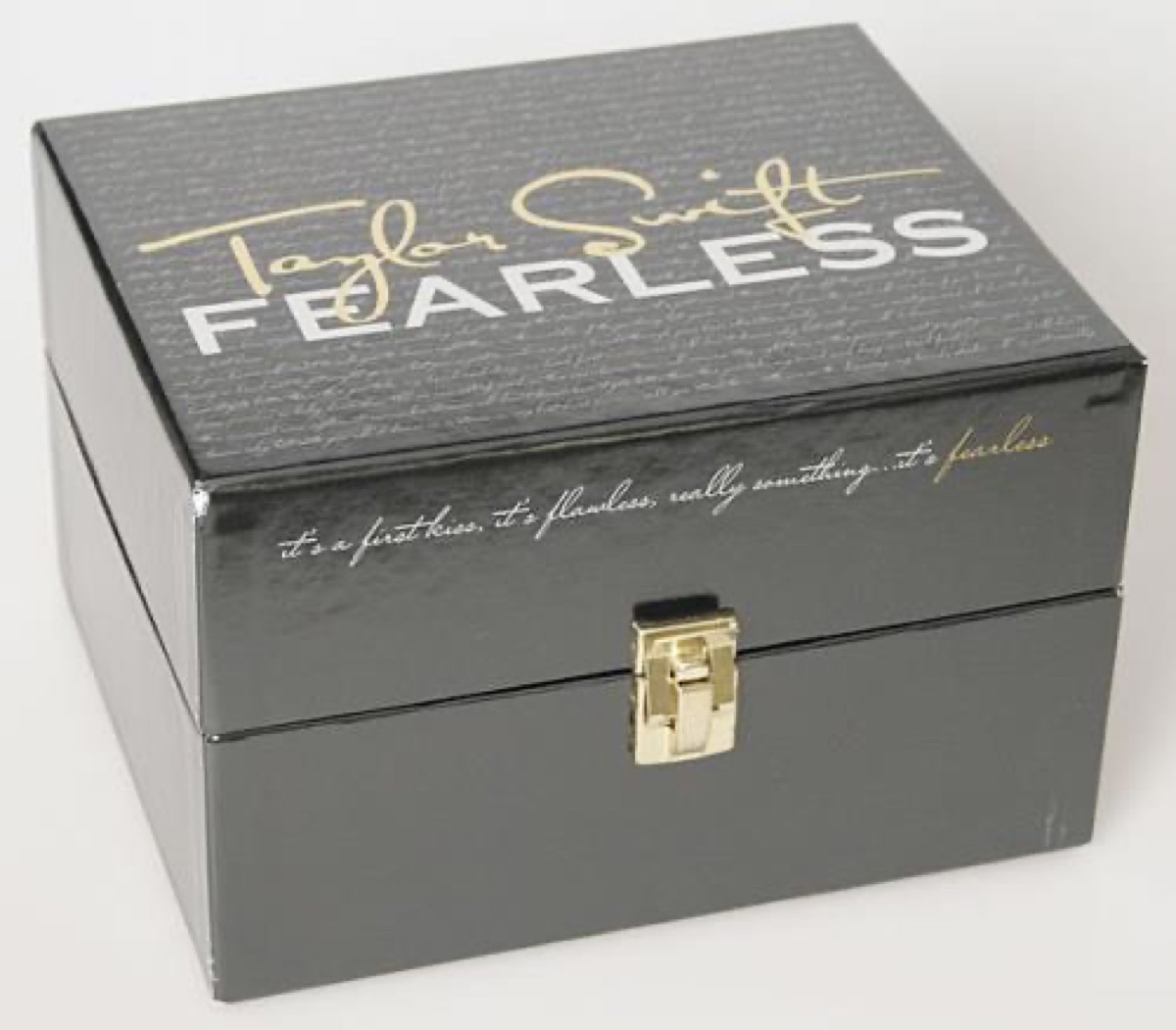 Fearless, Caja de colección de la tienda oficial